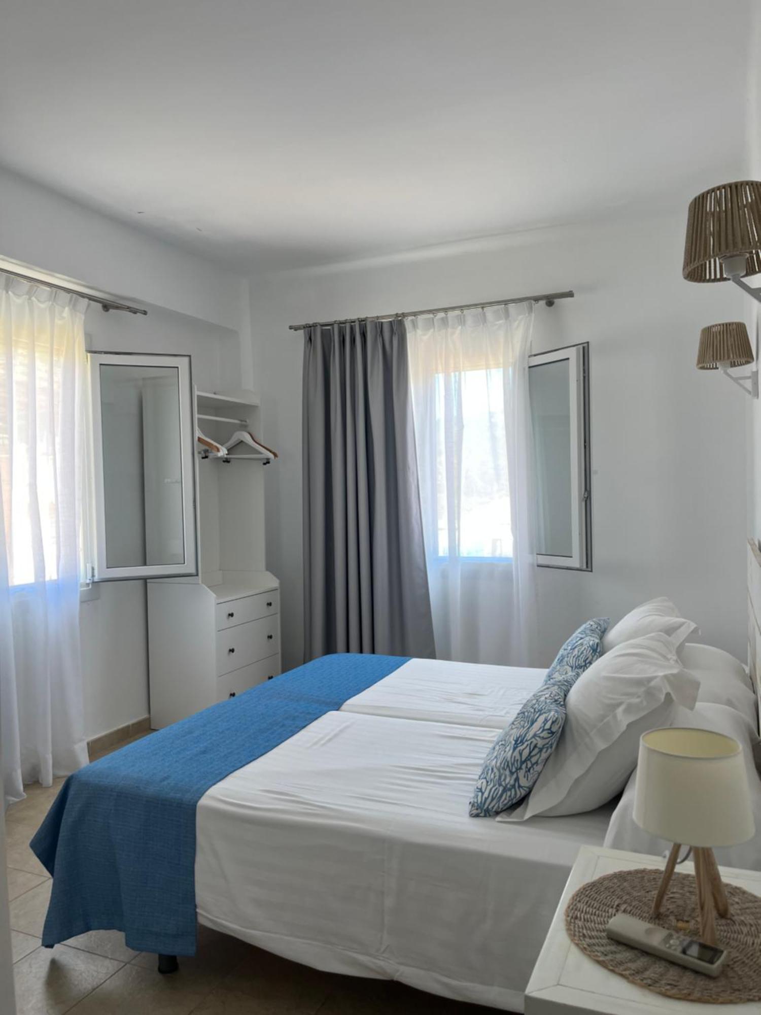 Hostal Dragonera Sant Elm Exterior photo